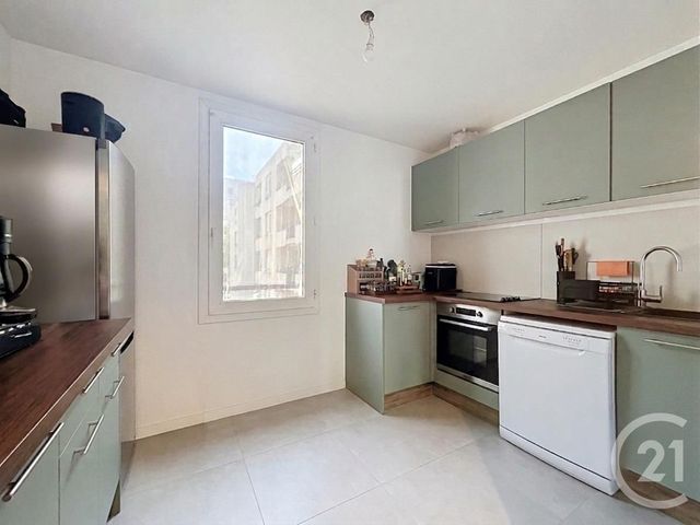 Appartement F4 à vendre - 4 pièces - 87.24 m2 - RUEIL MALMAISON - 92 - ILE-DE-FRANCE - Century 21 F.S.K