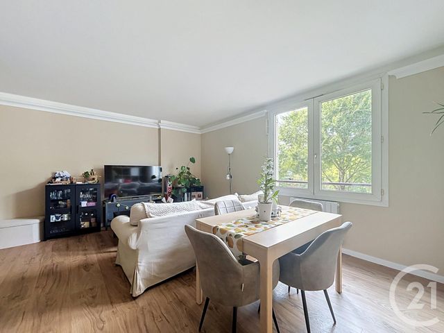 Appartement F4 à vendre - 4 pièces - 87.24 m2 - RUEIL MALMAISON - 92 - ILE-DE-FRANCE - Century 21 F.S.K