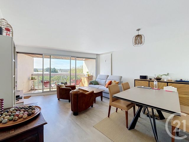 Appartement F3 à louer - 3 pièces - 80.04 m2 - CHATOU - 78 - ILE-DE-FRANCE - Century 21 F.S.K