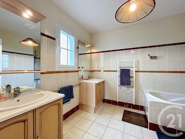 maison à louer - 7 pièces - 216.12 m2 - CHATOU - 78 - ILE-DE-FRANCE - Century 21 F.S.K