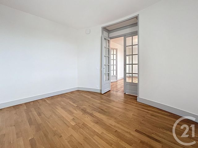 Appartement à louer - 2 pièces - 49.4 m2 - ST GERMAIN EN LAYE - 78 - ILE-DE-FRANCE - Century 21 F.S.K