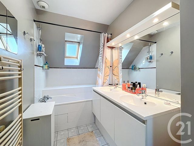 maison à louer - 6 pièces - 124.56 m2 - CHATOU - 78 - ILE-DE-FRANCE - Century 21 F.S.K